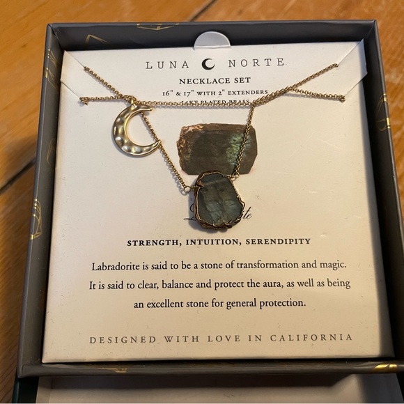 LUNA NORTE LABRADORITE + CRESCENT MOON NECKLACE SET - Picture 2 of 6